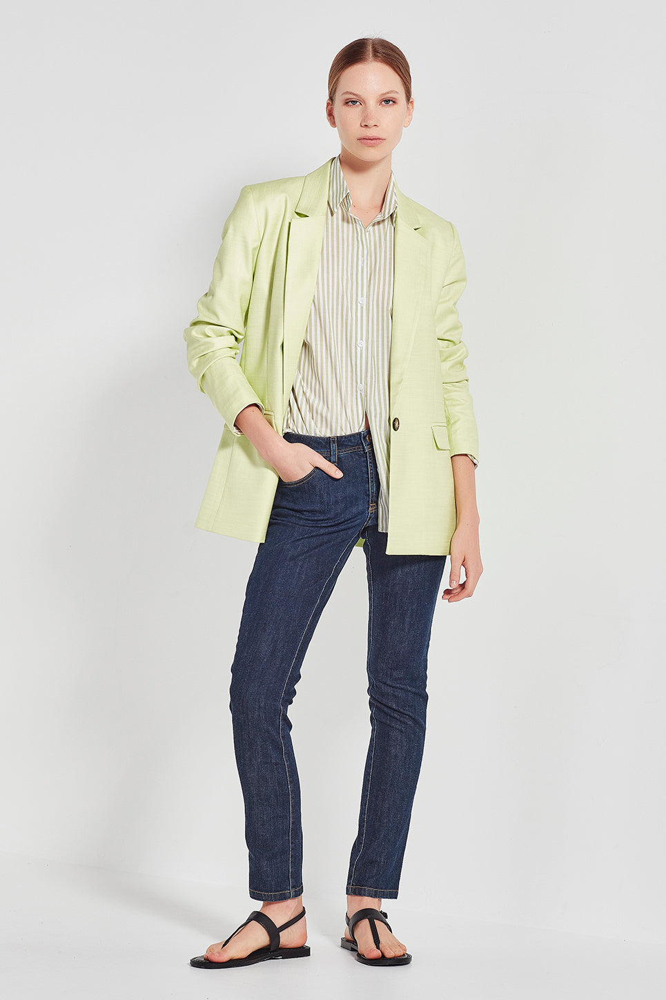 The Richmond Jacket in Apple
