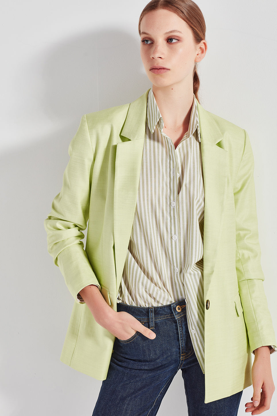 The Richmond Jacket in Apple