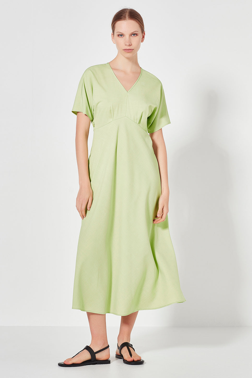 The Evelyn 2-Way Dress in Apple