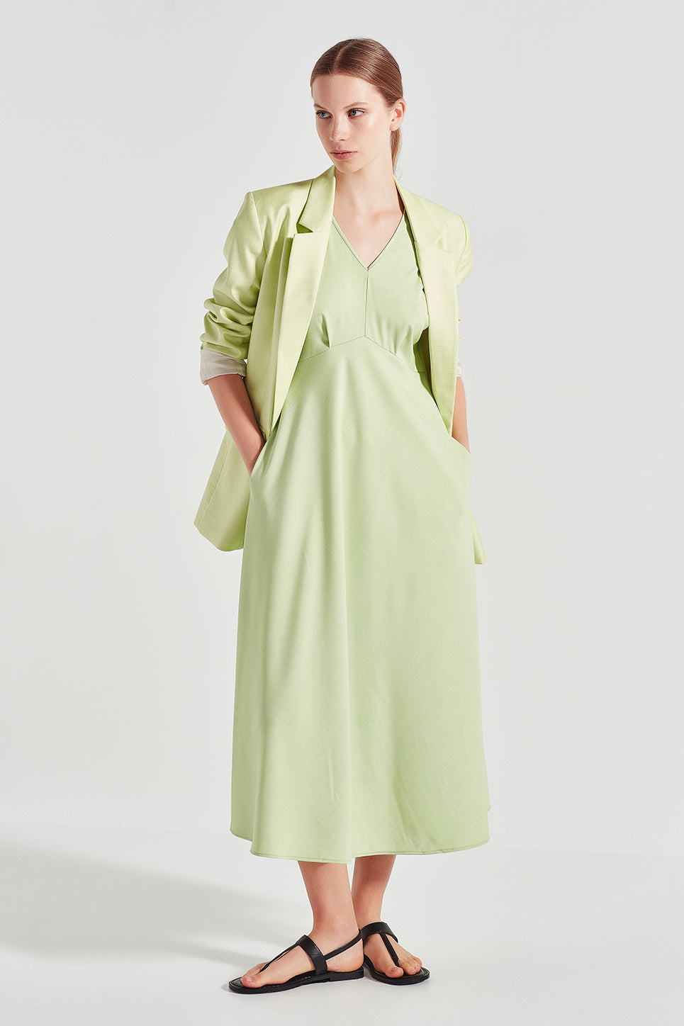The Evelyn 2-Way Dress in Apple