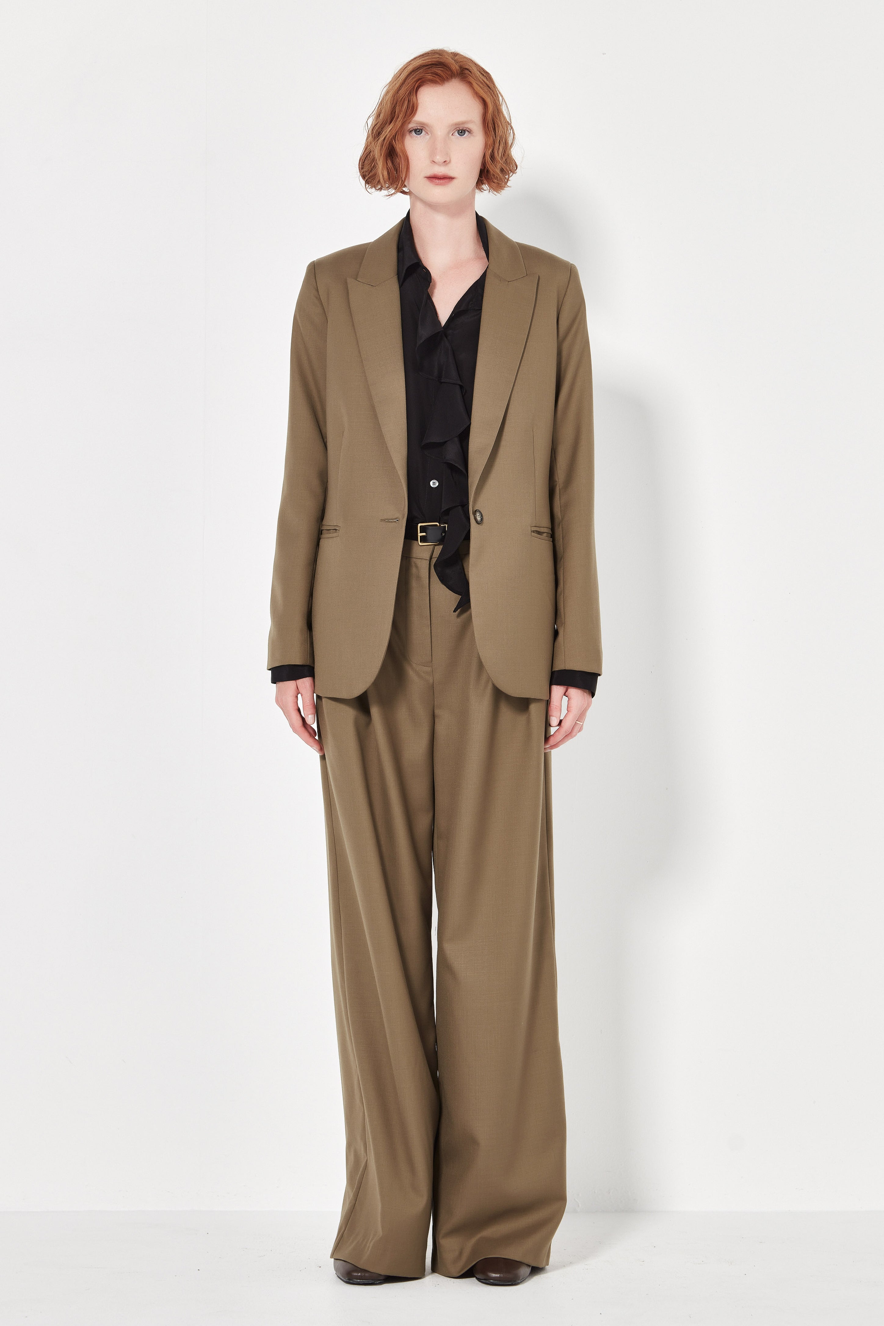 The Oslo Jacket in Khaki