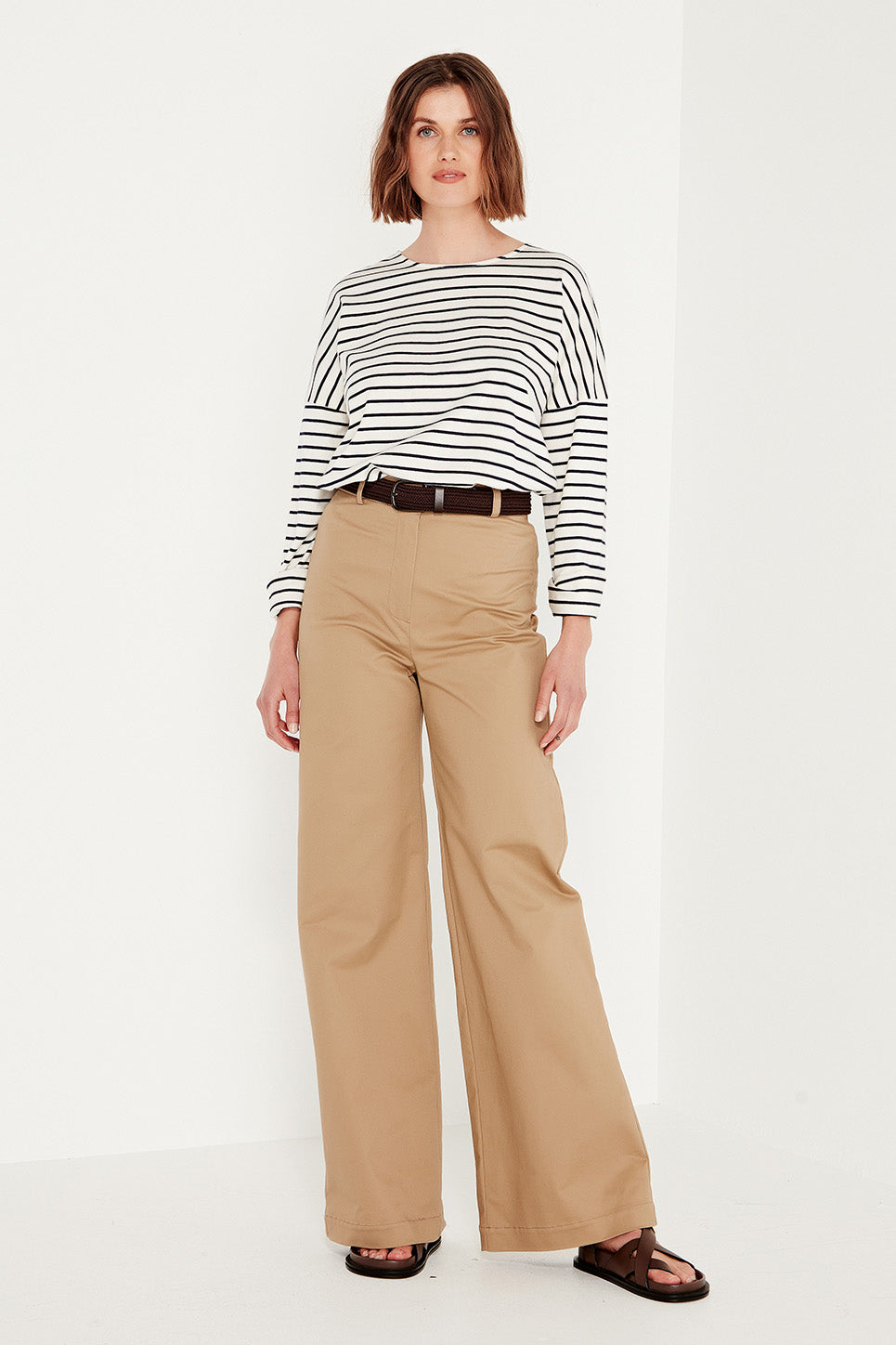 The Olsen Tee in Navy/Ivory Stripe