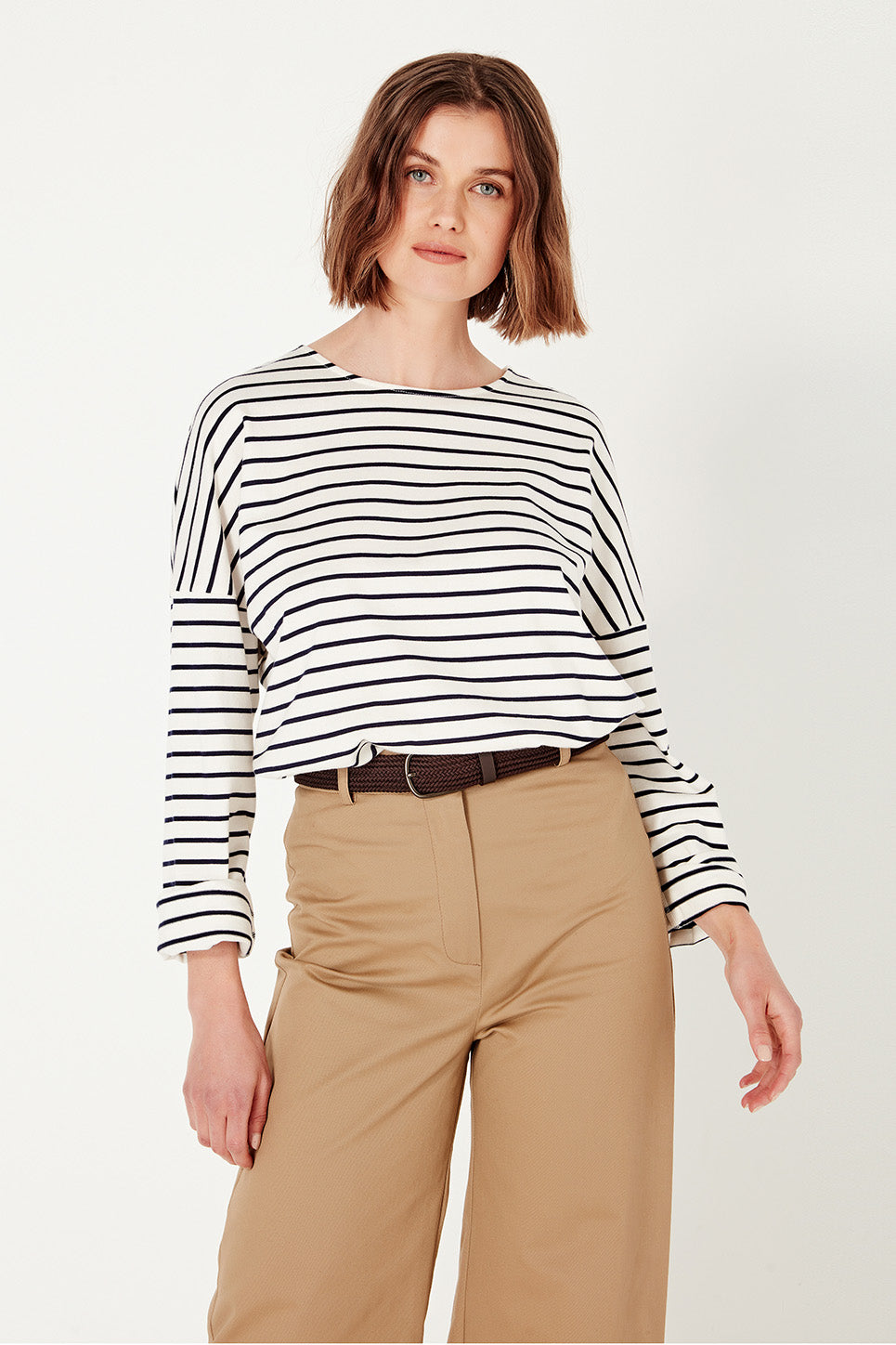 The Olsen Tee in Navy/Ivory Stripe