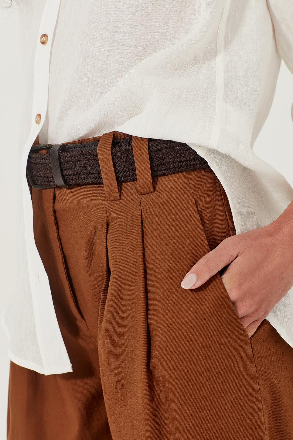 The Cairo Shirt in White Linen