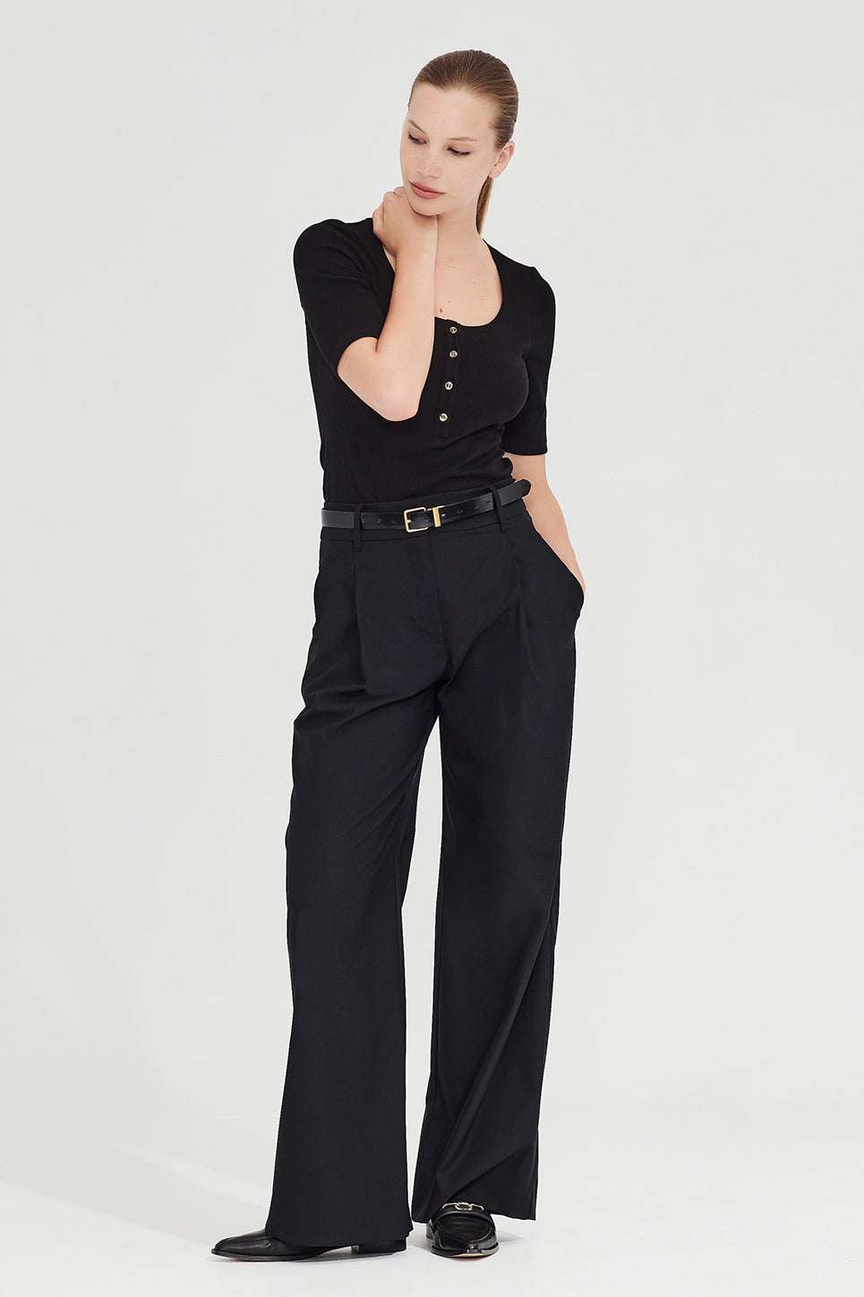 The Lila Tee in Black