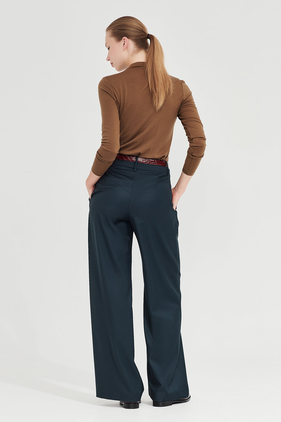 The Selbourne Trouser in Deep Teal