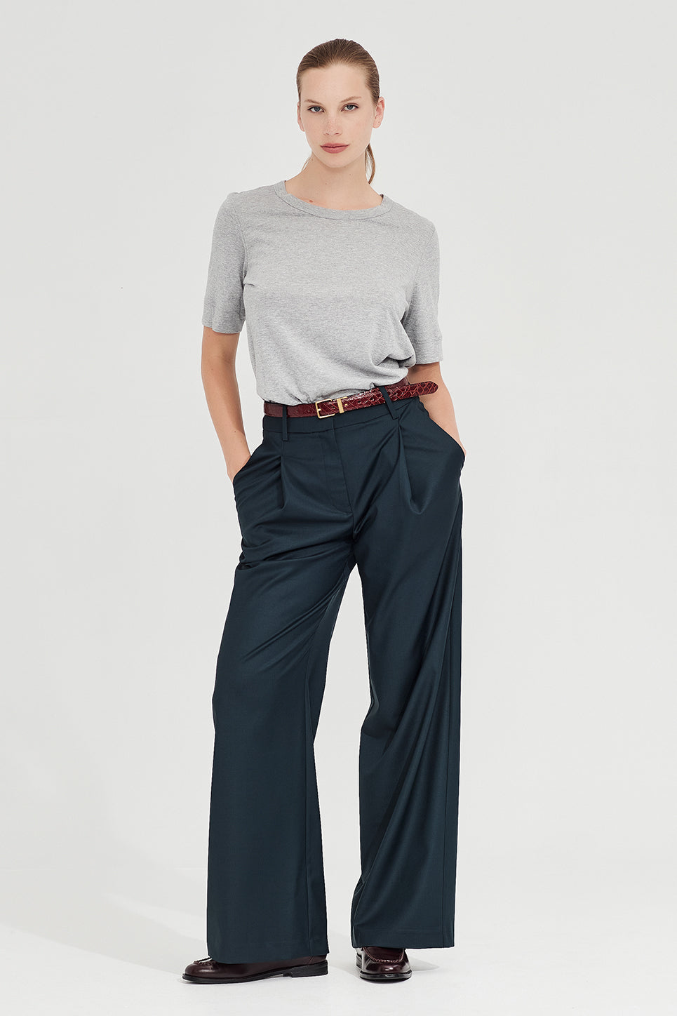 The Column Tee in Grey Marle