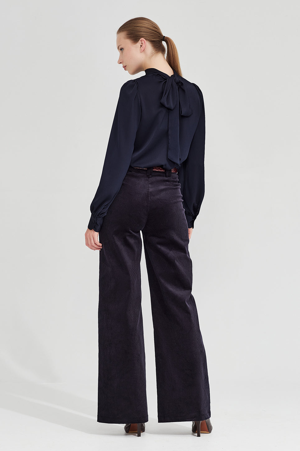 Bowie Blouse in Navy