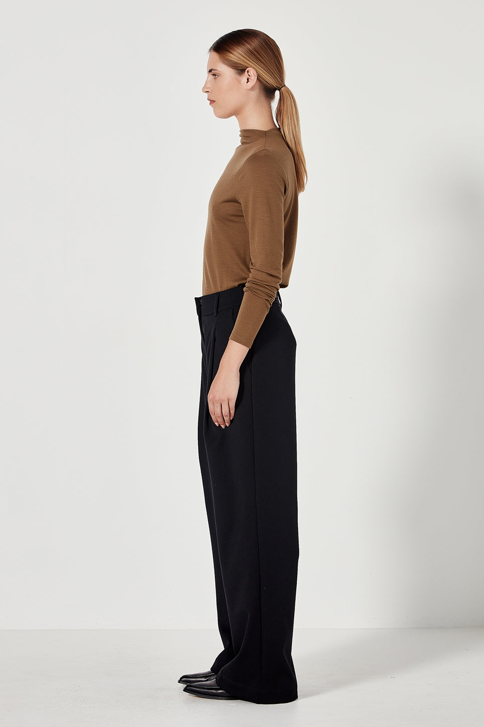 The Selbourne Trouser in Black Wool