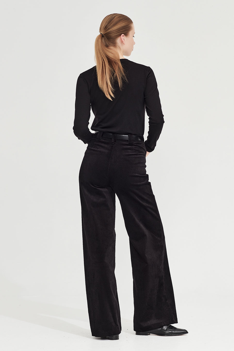 The Harris Henley in Black