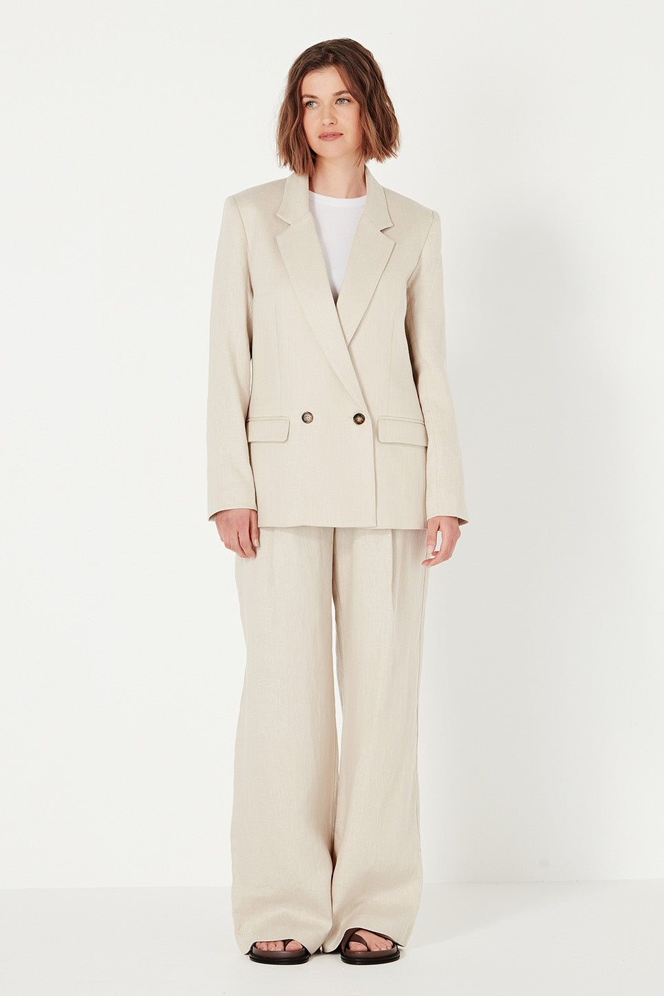 The Whitman Jacket in Natural Linen