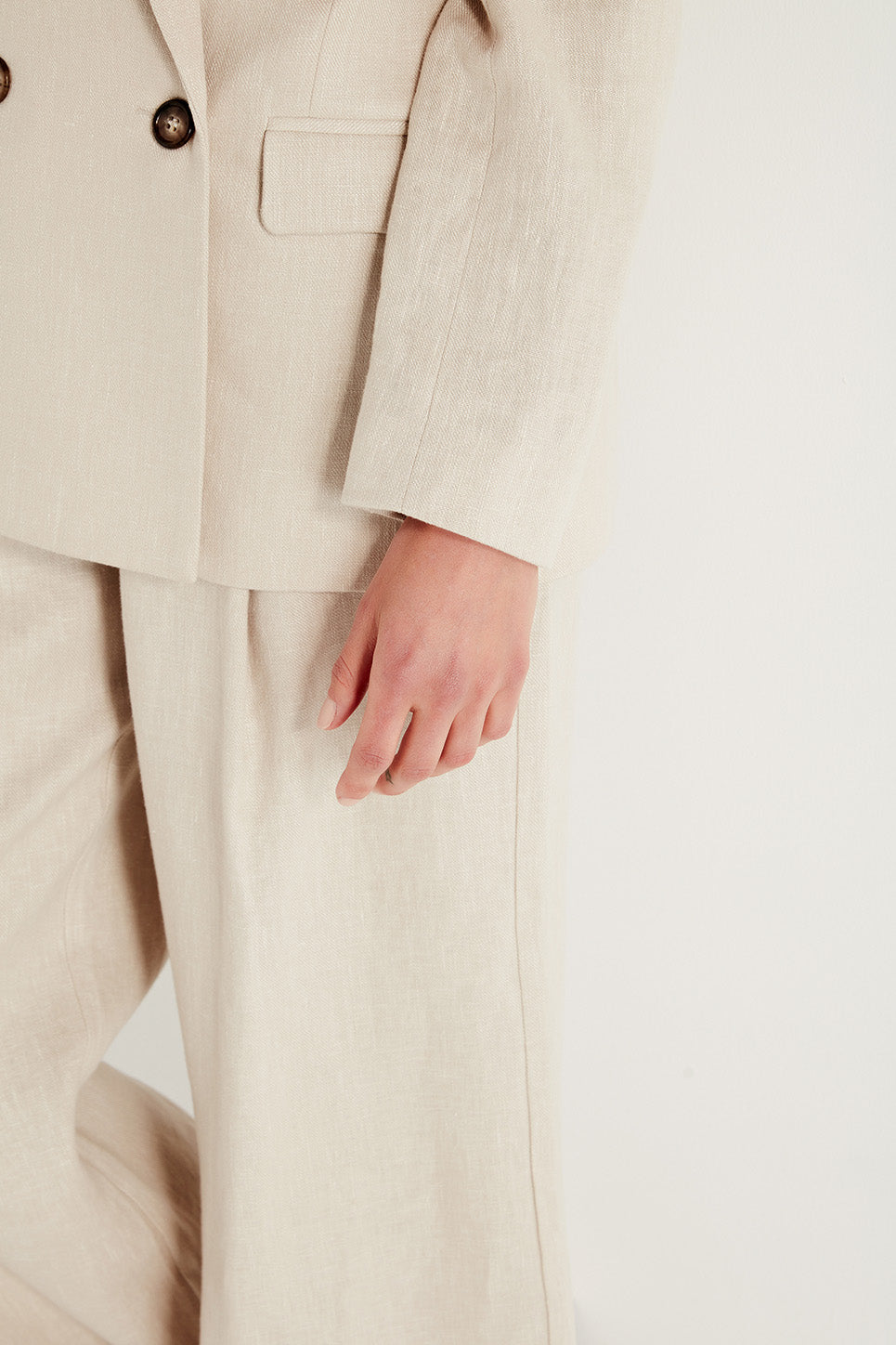The Whitman Jacket in Natural Linen