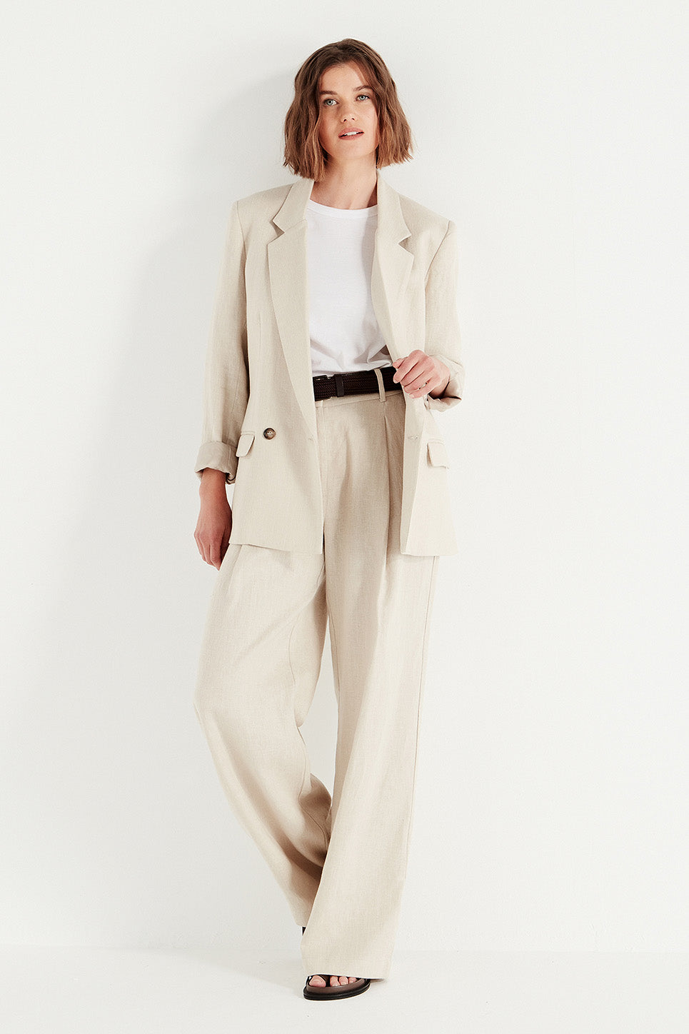 The Whitman Jacket in Natural Linen