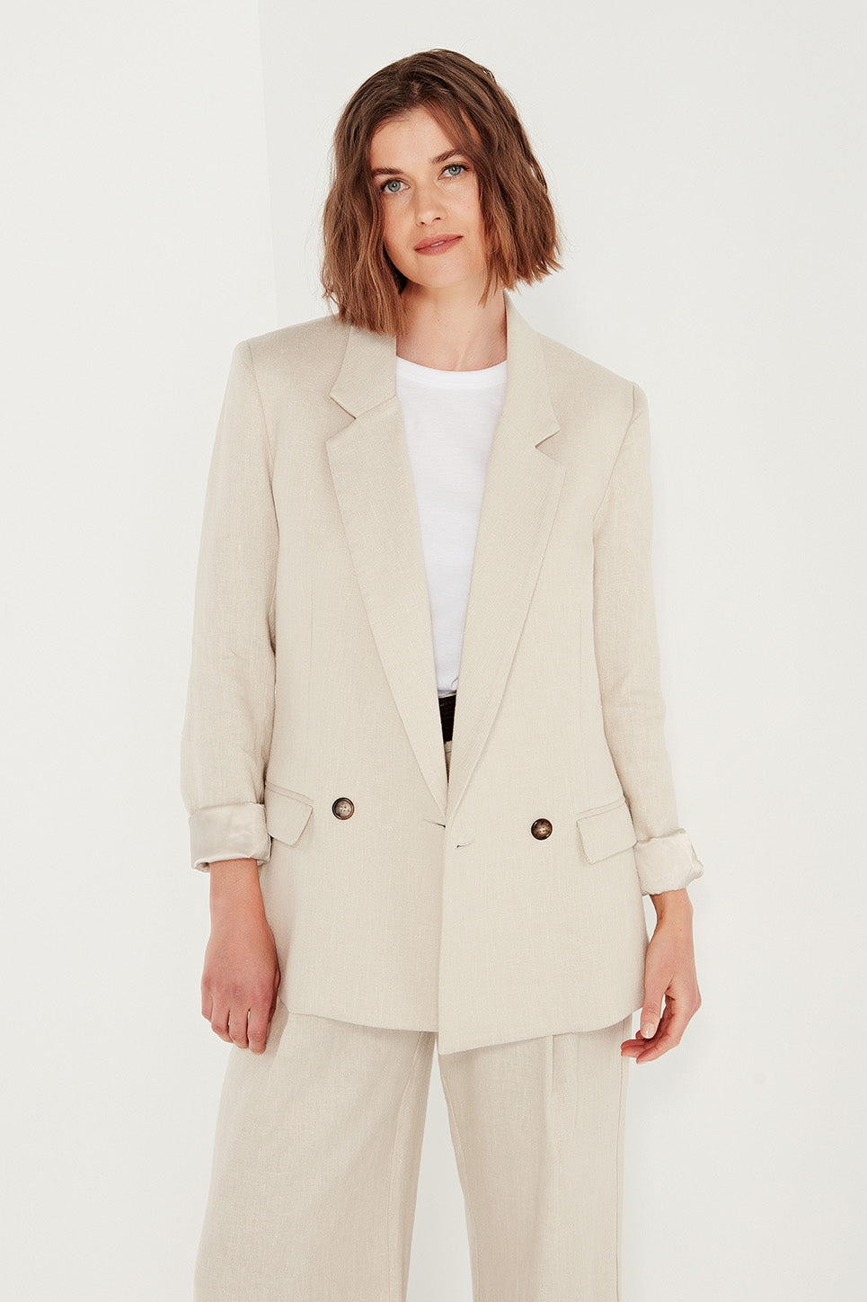 The Whitman Jacket in Natural Linen