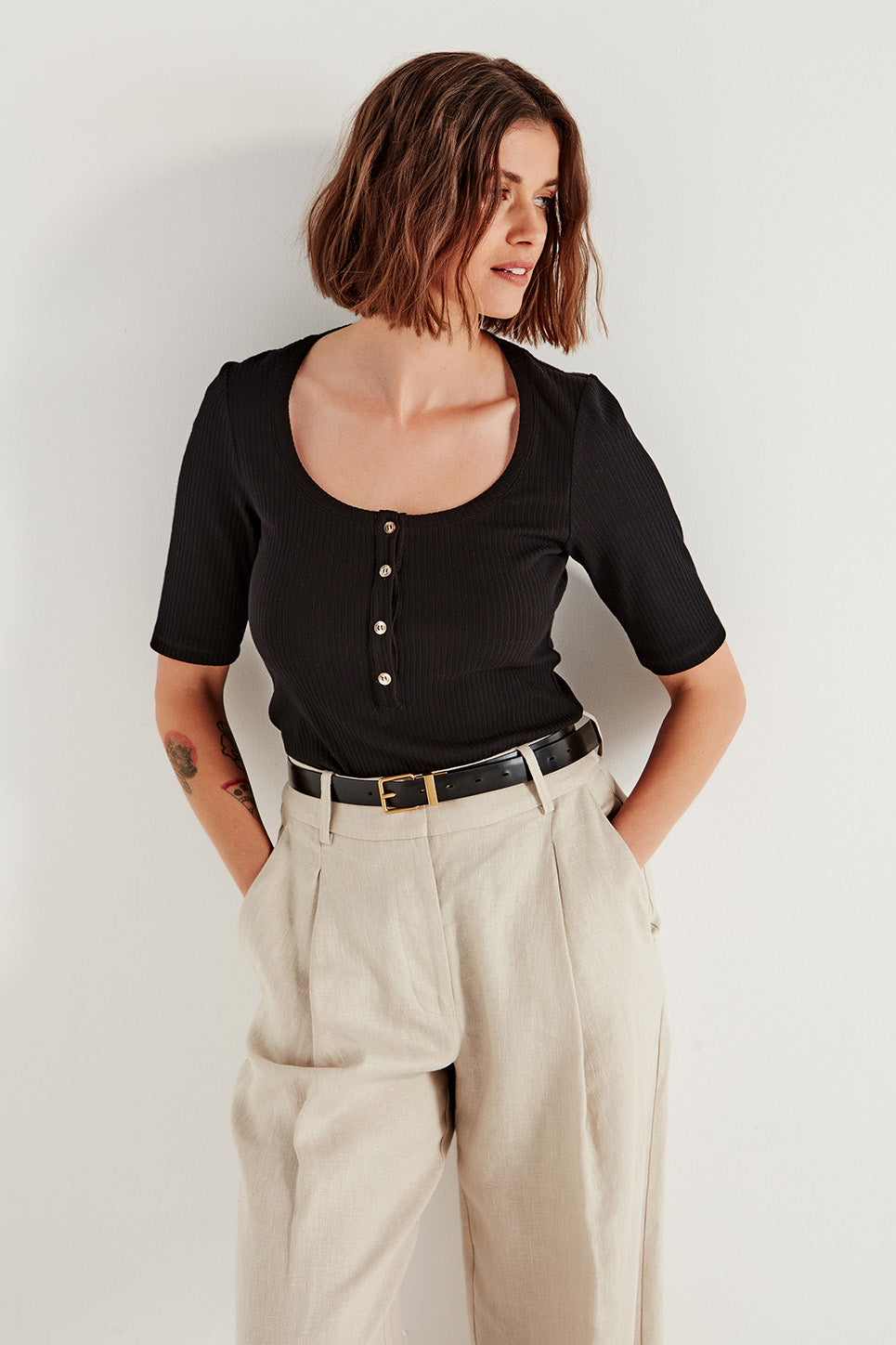 The Lila Tee in Black