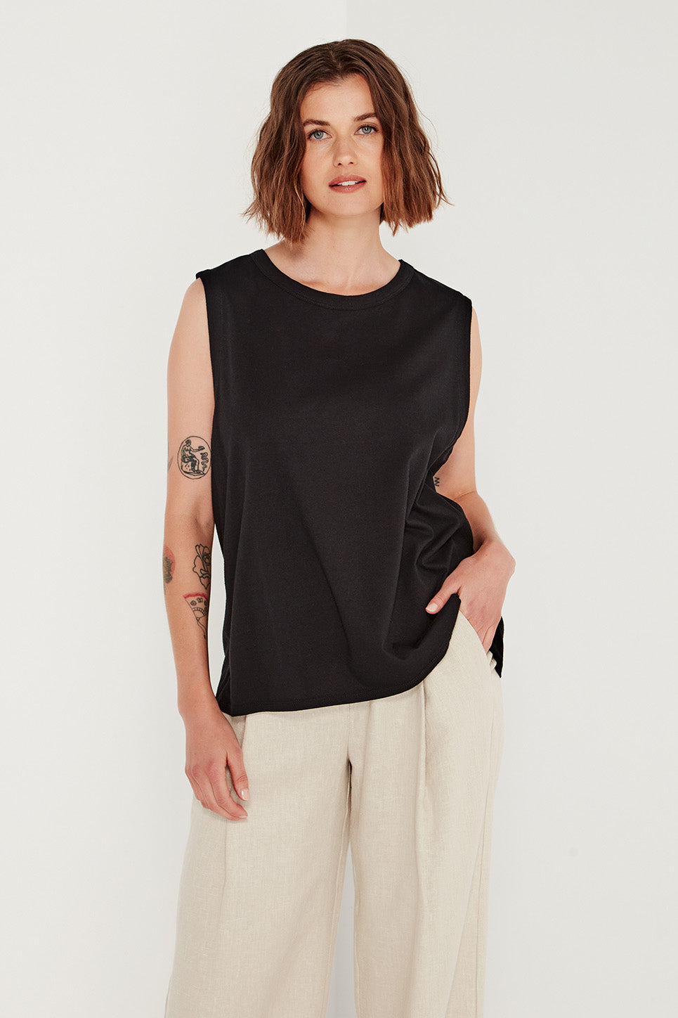 The Como Tank in Black