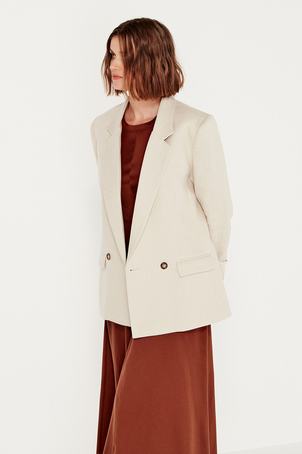 The Whitman Jacket in Natural Linen