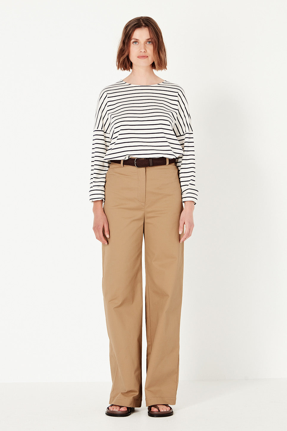 The Olsen Tee in Navy/Ivory Stripe