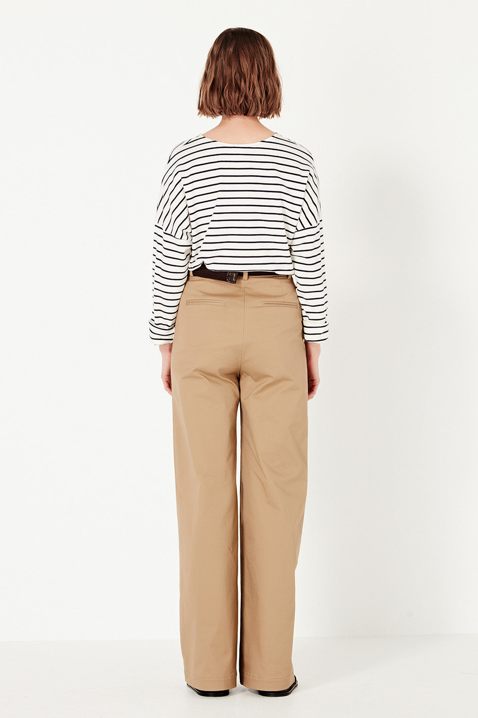 The Olsen Tee in Navy/Ivory Stripe