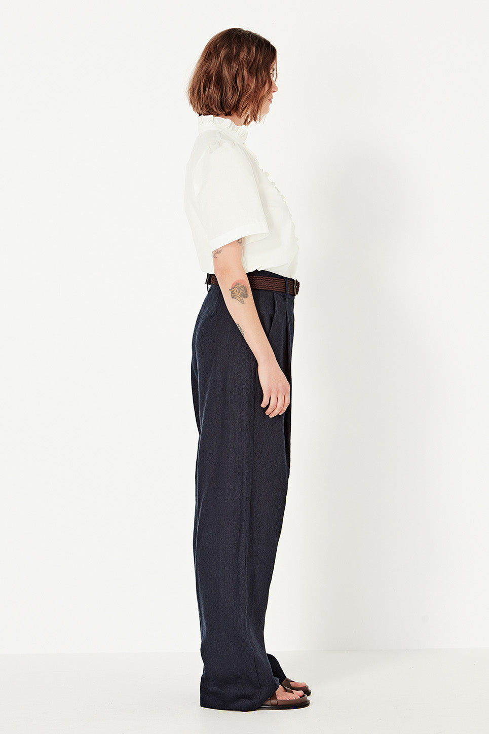 The Selbourne Trouser in Navy Linen