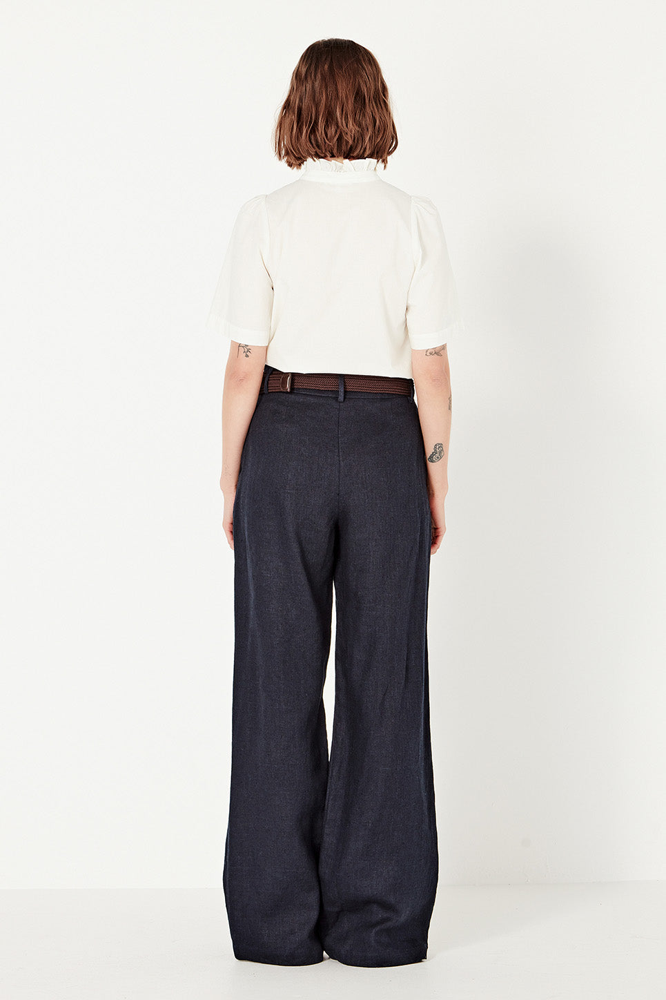 The Selbourne Trouser in Navy Linen