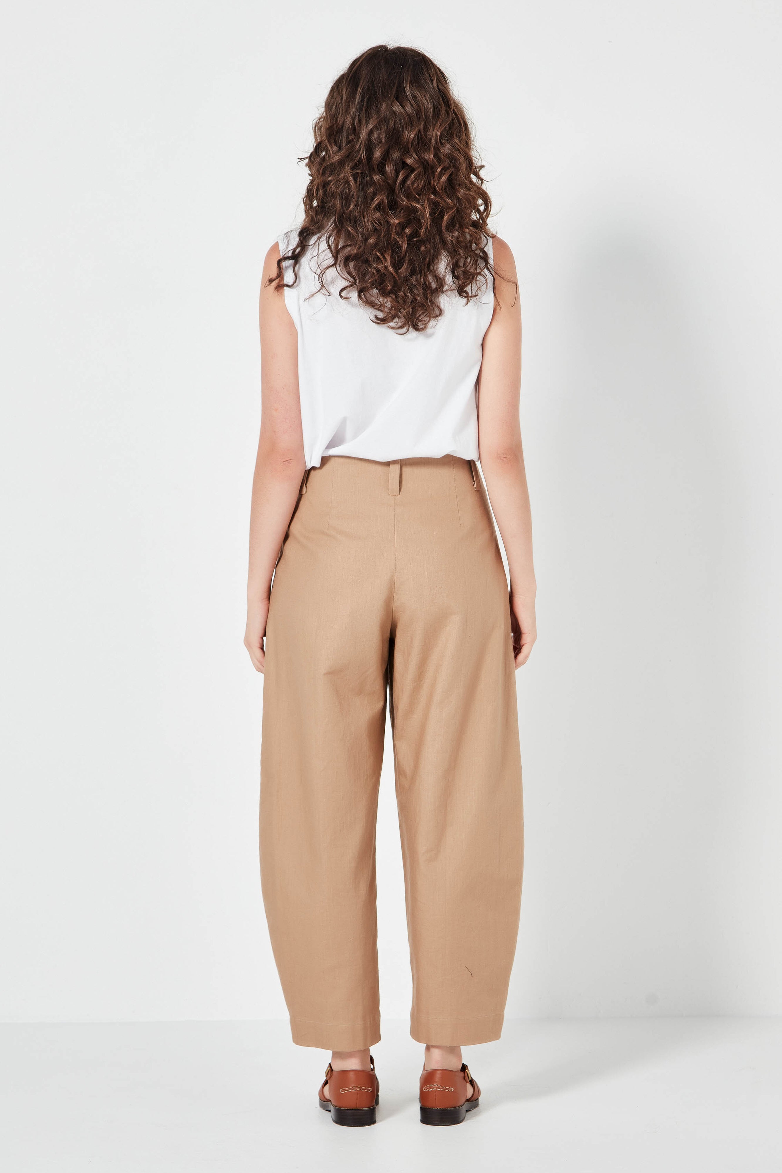 The Palermo Trouser in Almond