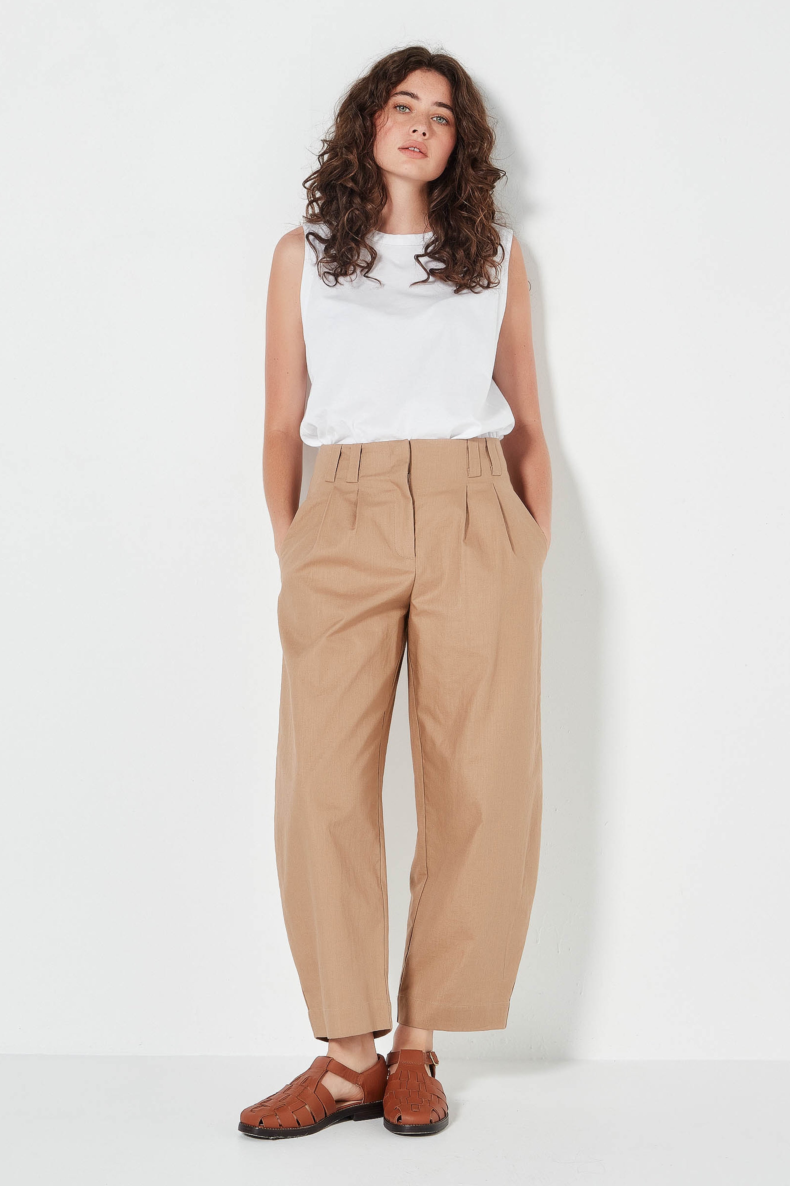 The Palermo Trouser in Almond