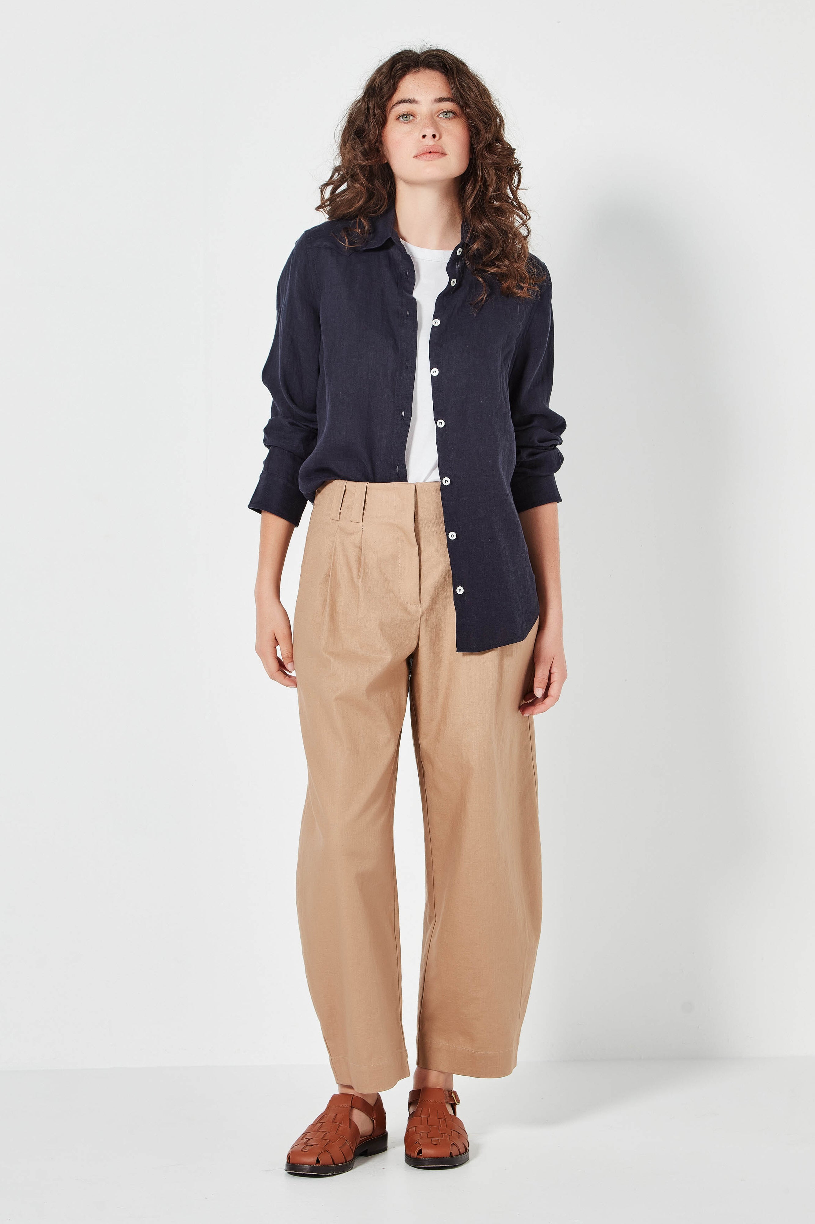 The Palermo Trouser in Almond