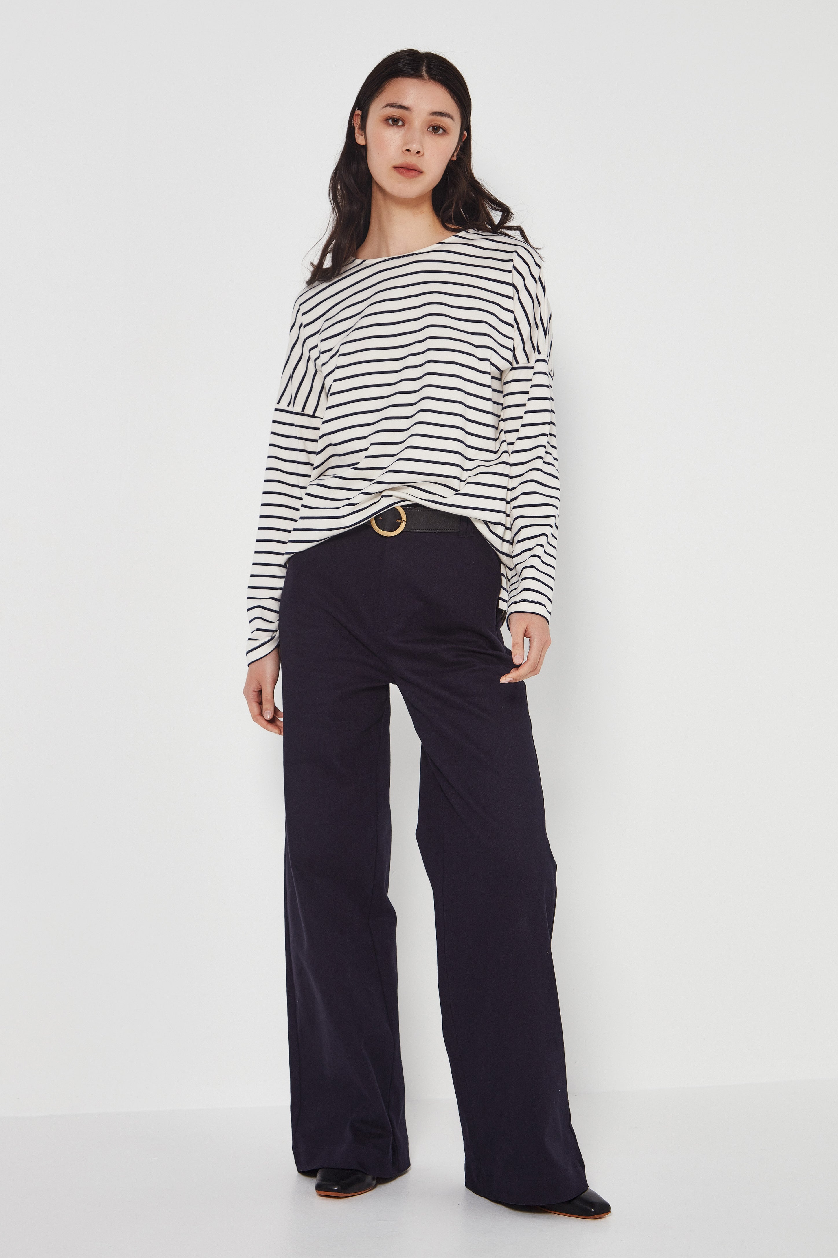 The Olsen Tee in Navy/Ivory Stripe