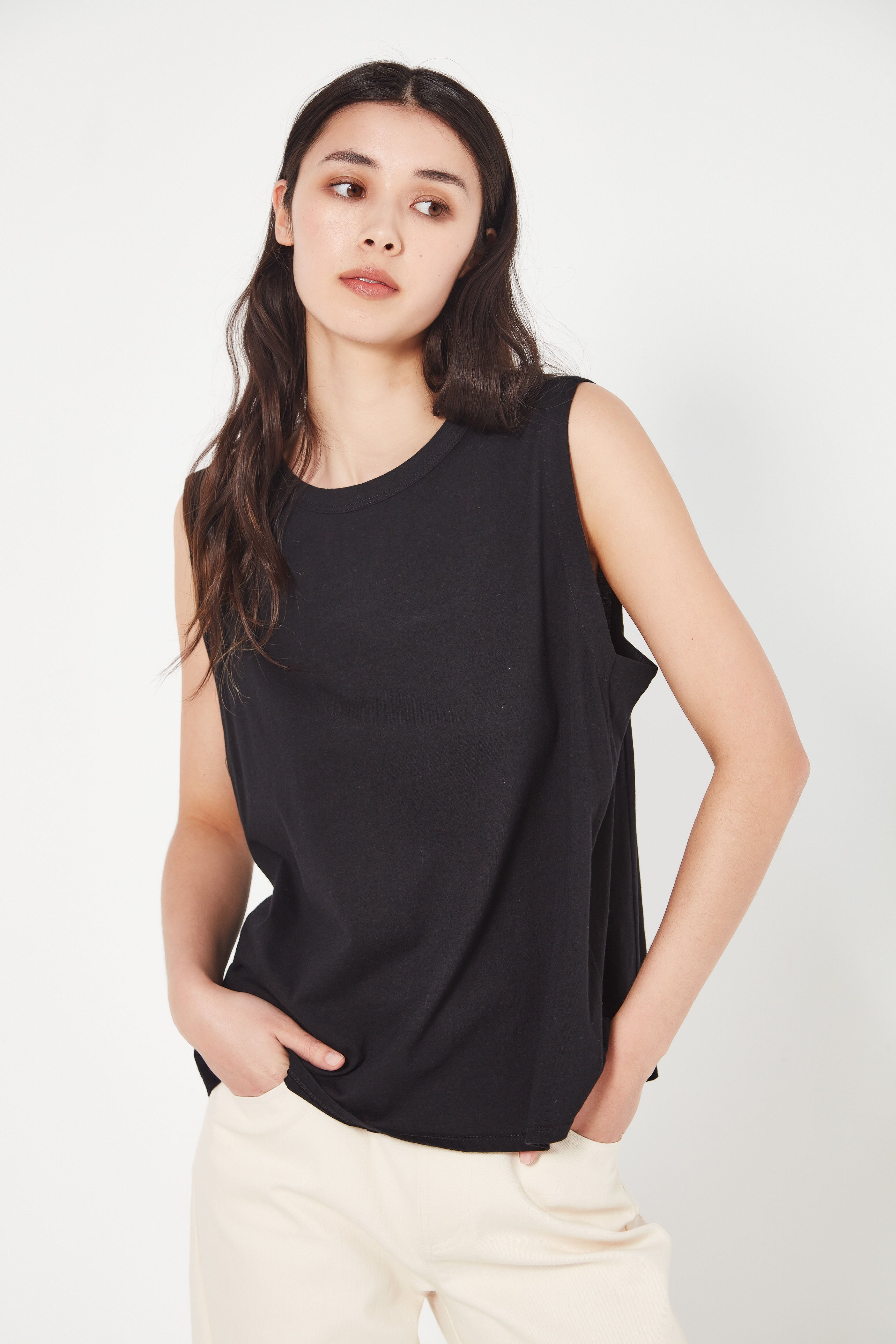 The Como Tank in Black