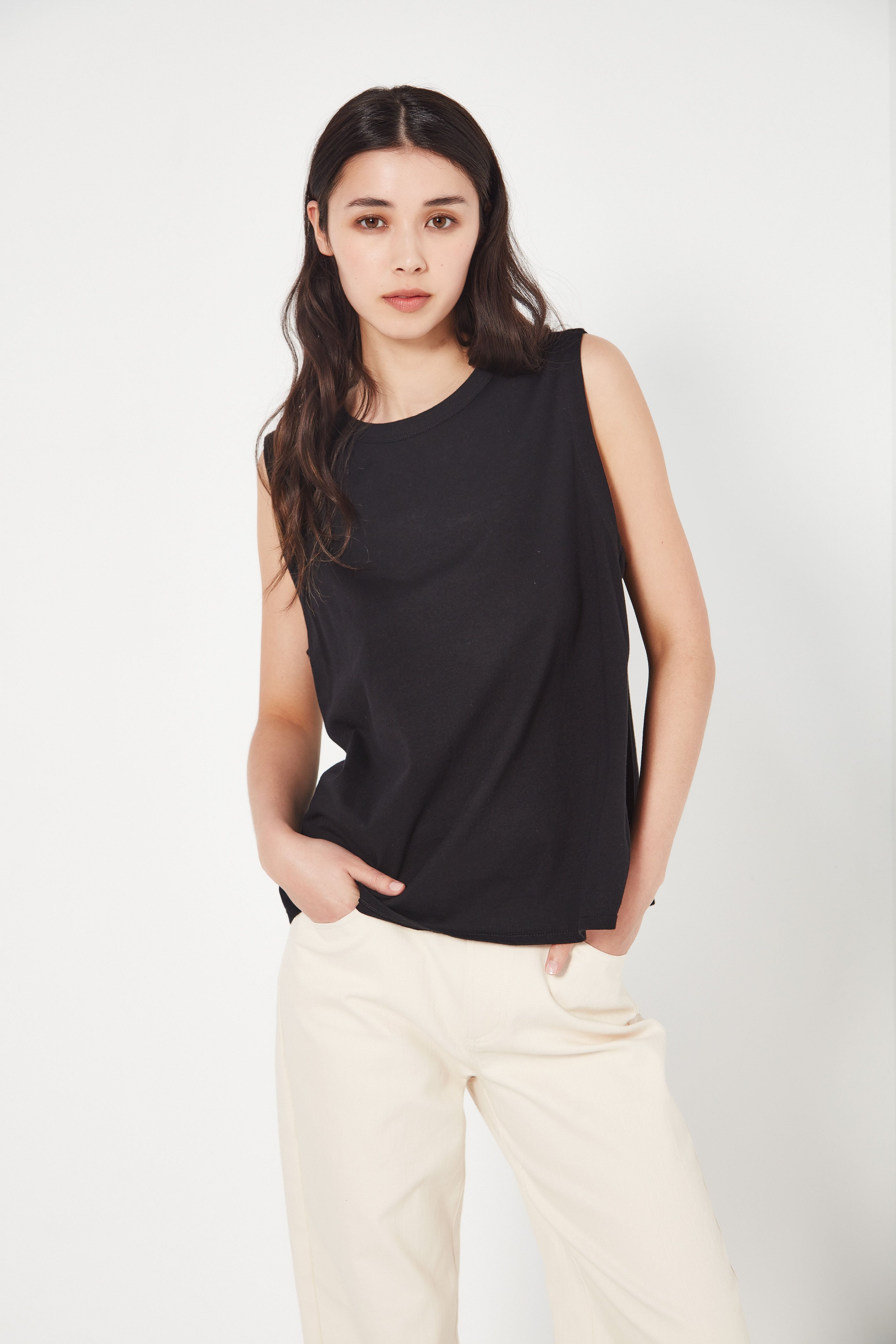 The Como Tank in Black