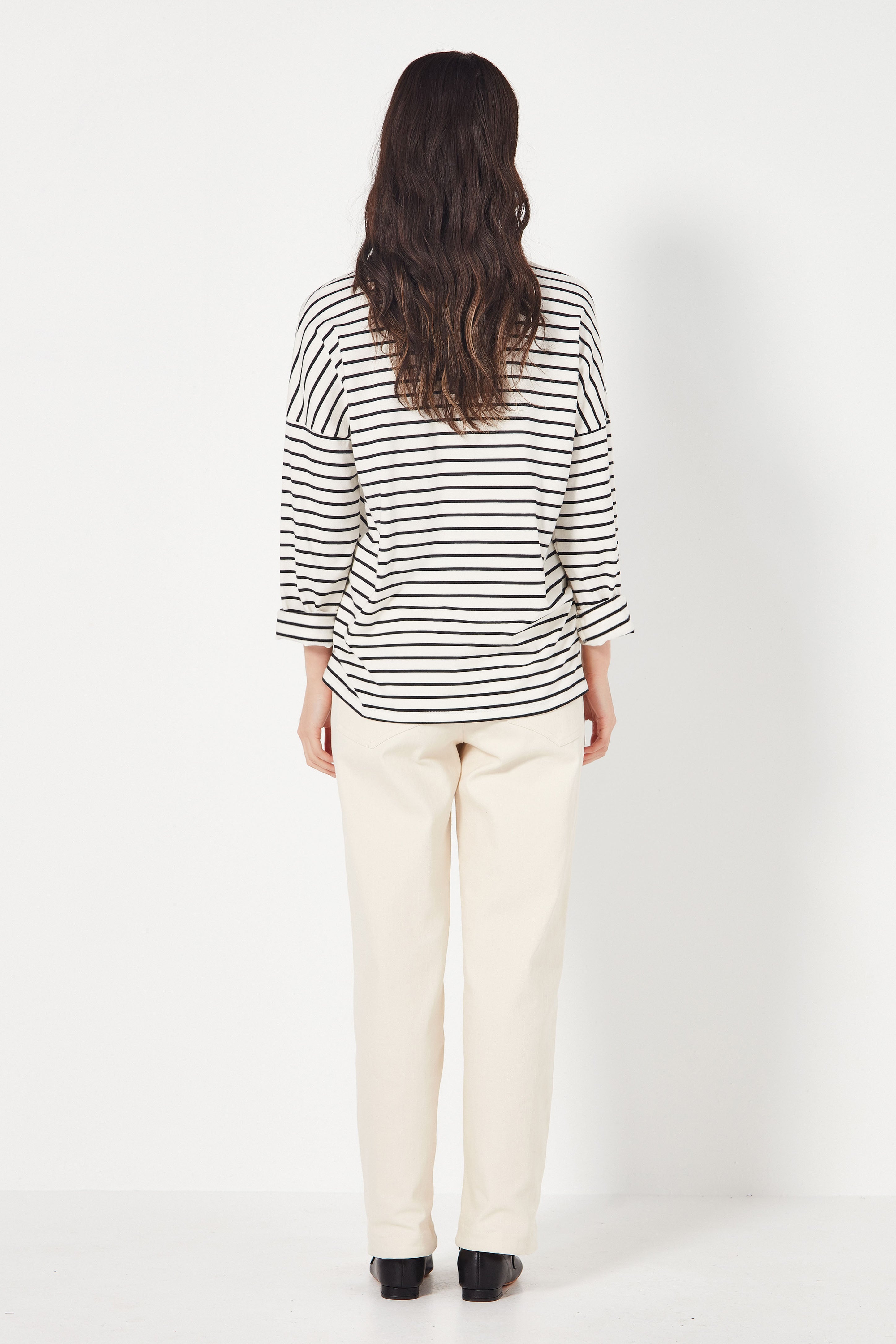 The Olsen Tee in Black/Ivory Stripe