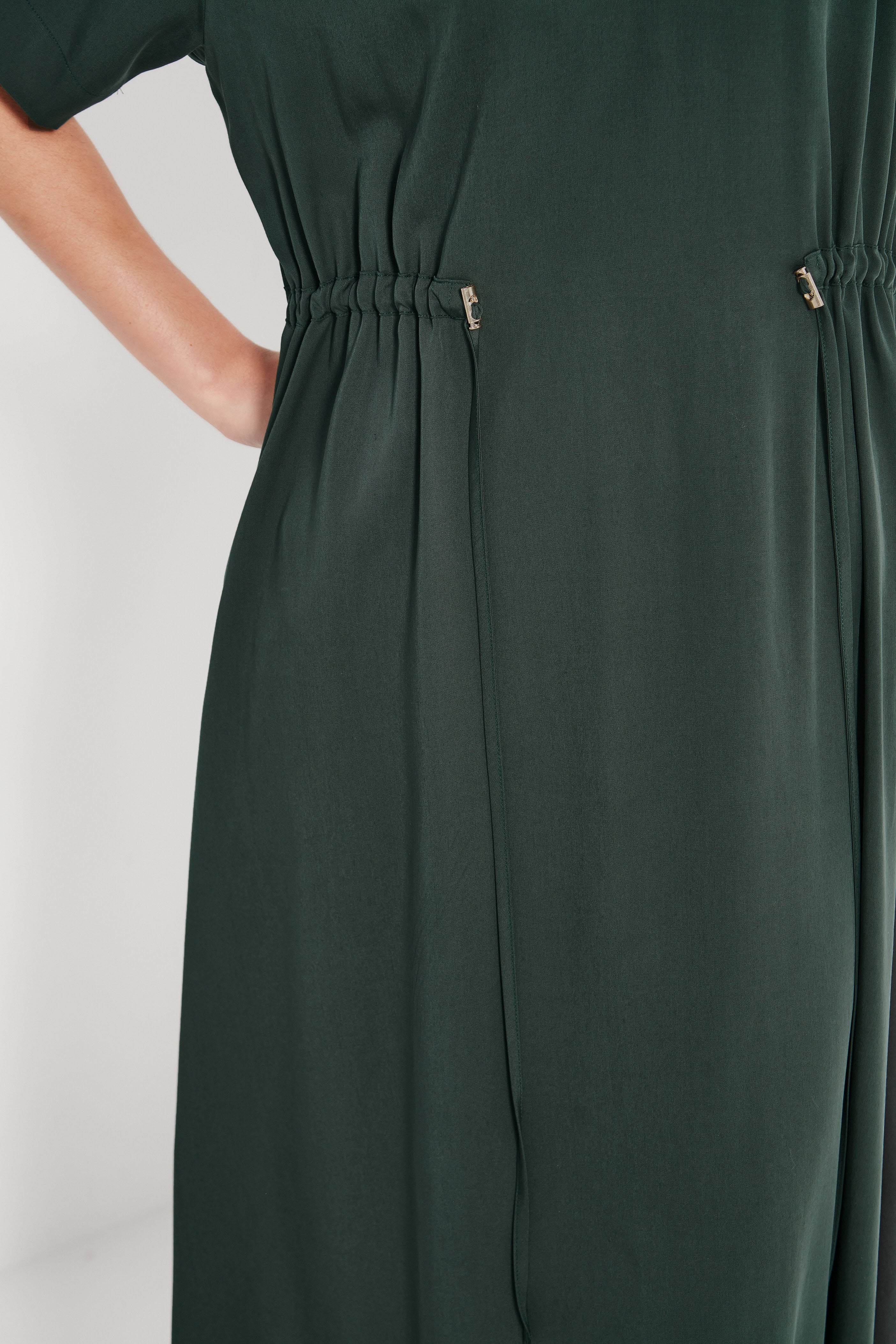 The Nixon Dress in Emerald